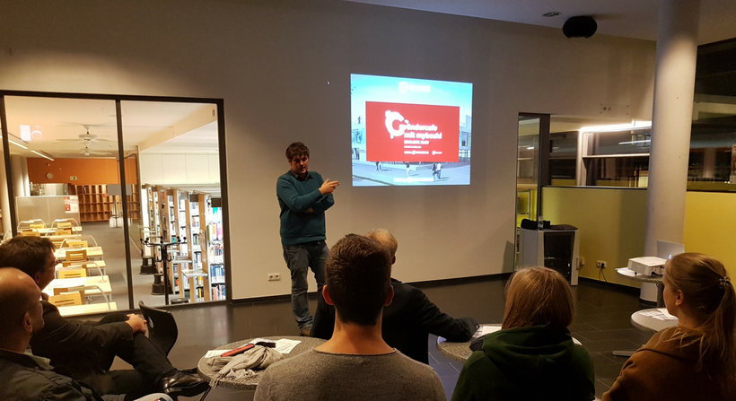 Thomas Jaenisch, CEO von myboshi, beim Gründercafe bei Einstein1 Digitales Gründerzentrum Hof